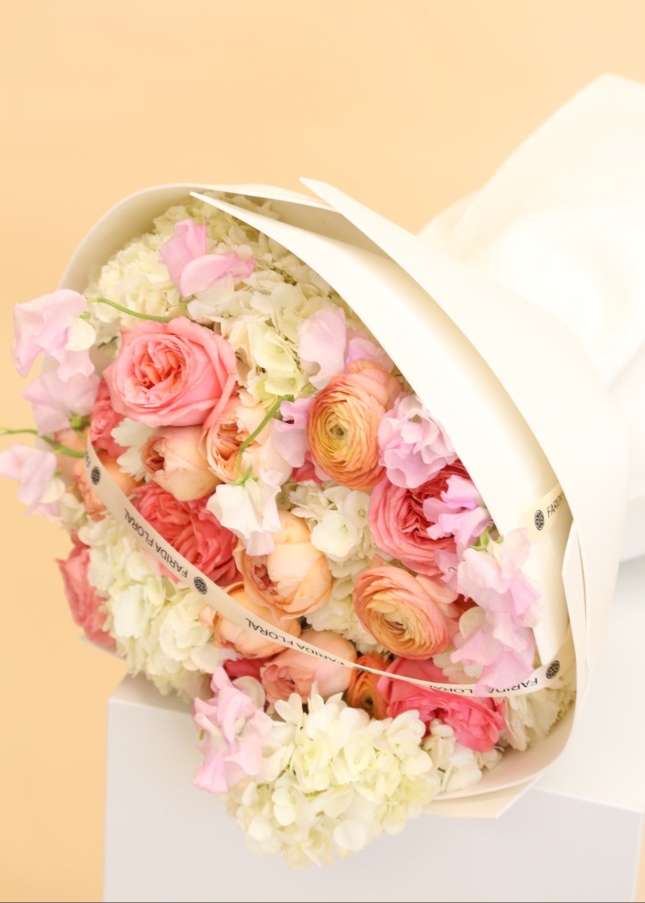 Signature Bouquet Hydrangea Rose Mix