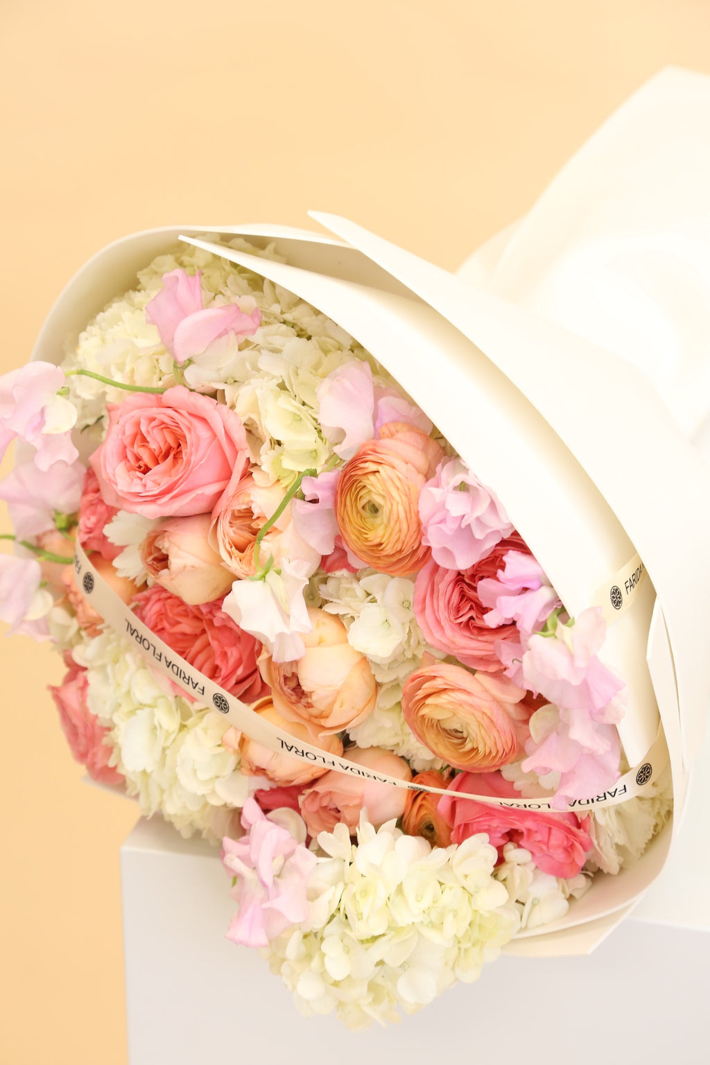 Signature Bouquet Hydrangea Rose Mix