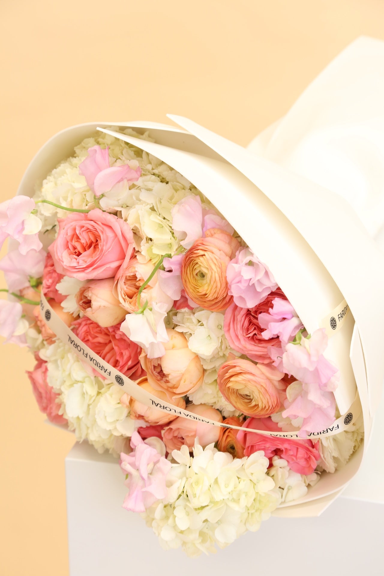 Signature Bouquet Hydrangea Rose Mix