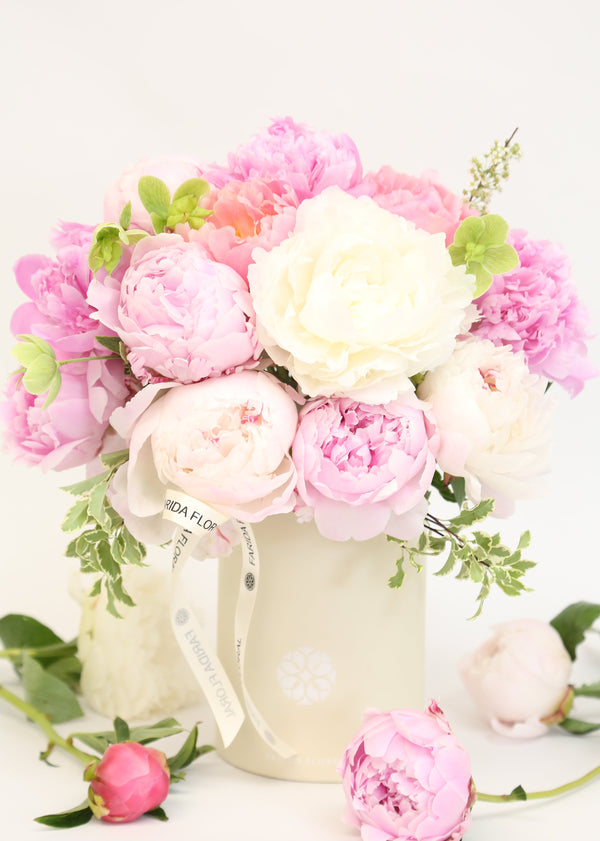 Seasonal Signature Peony Box