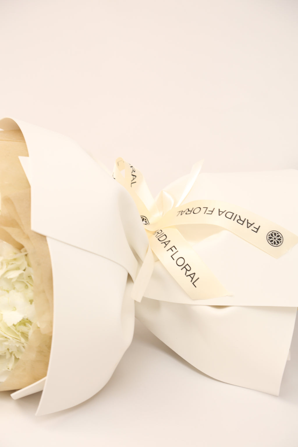 Signature Bouquet Hydrangea Rose Mix