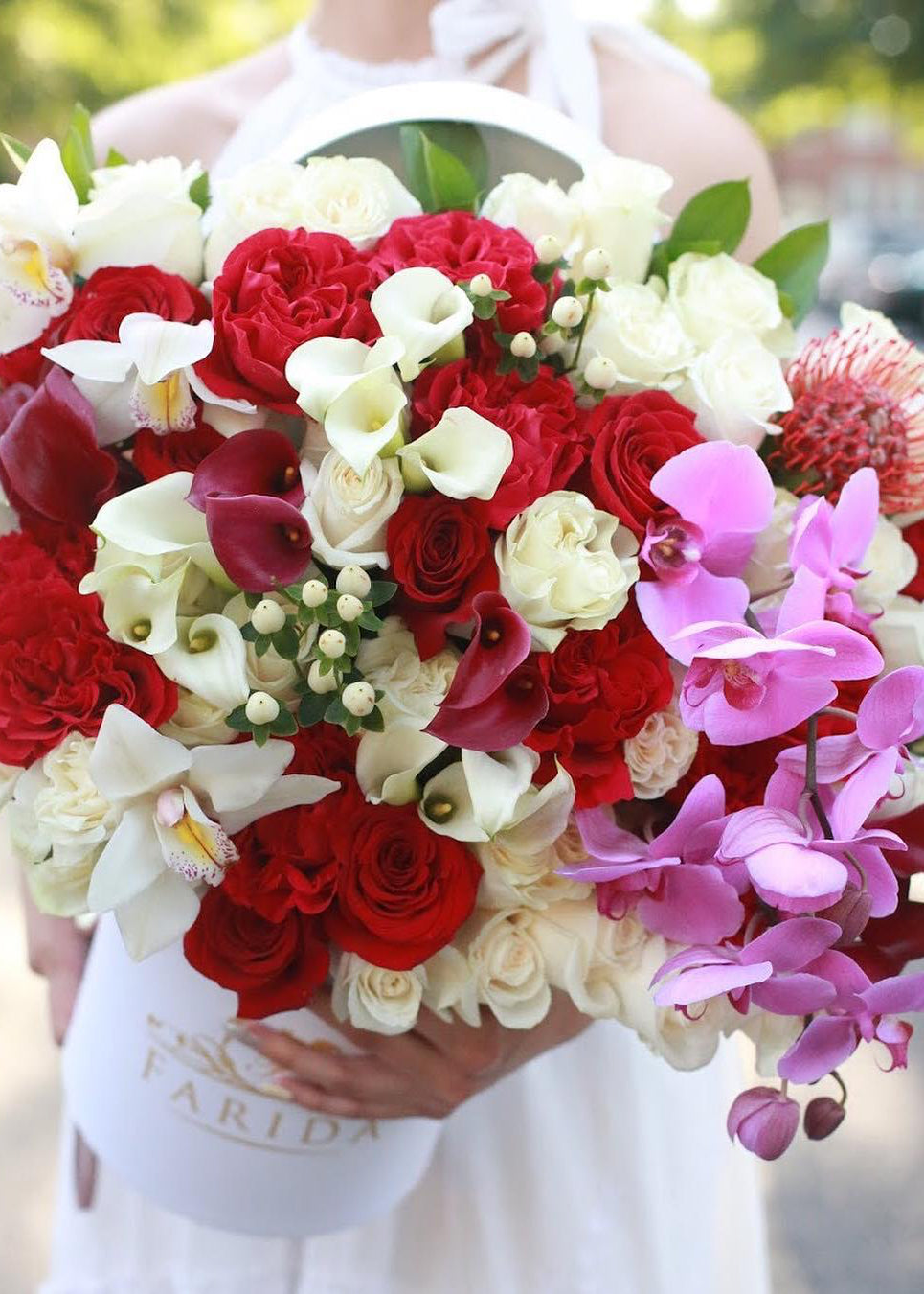 Signature Mix Floral Box Romance