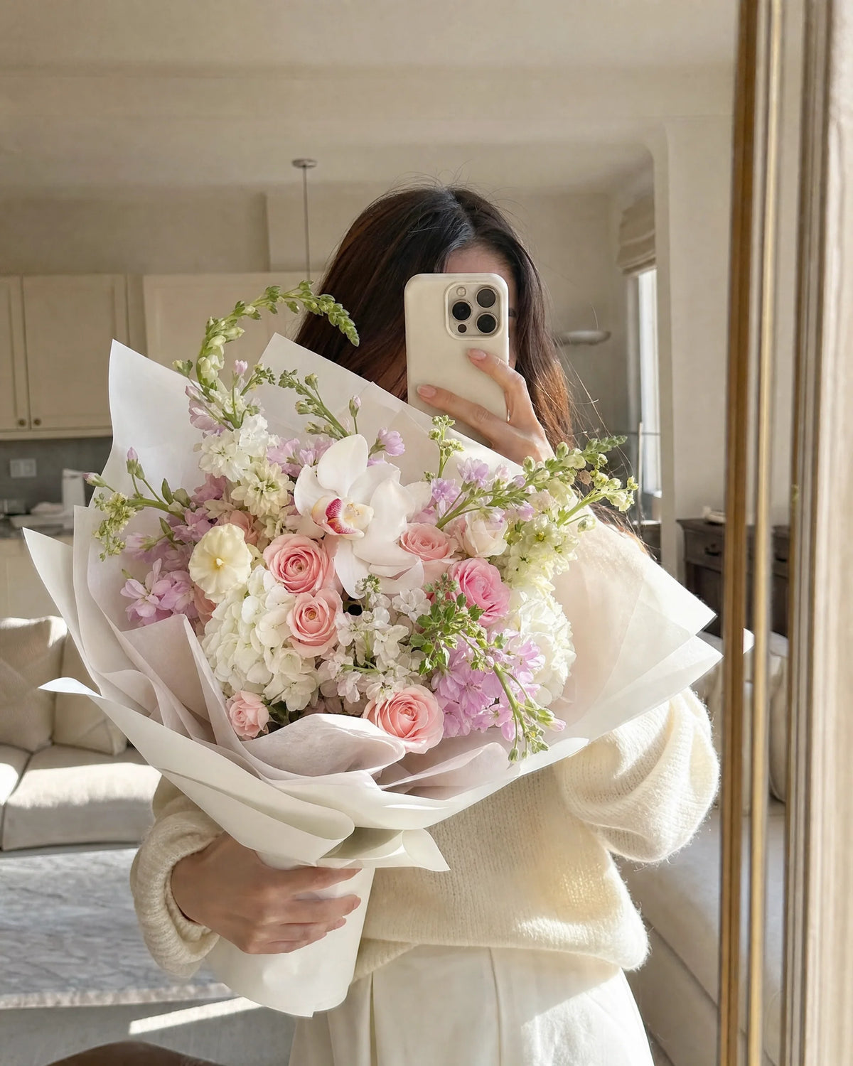 She Loves Flowers