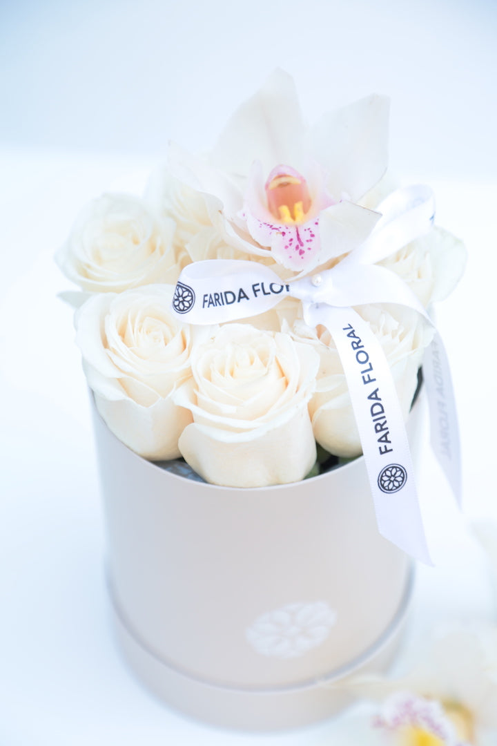 Classic Roses Ivory