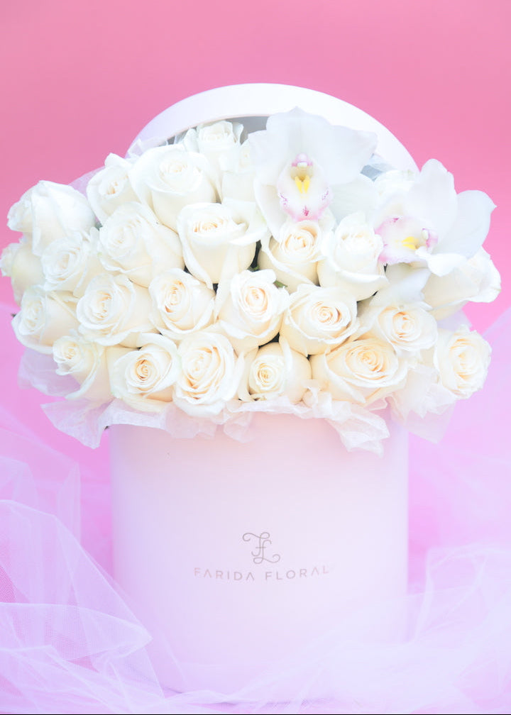 Signature Rose Box Ivory